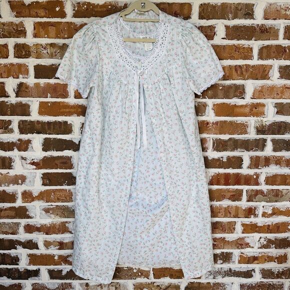 Floral Lace Women's Robe - Picture 1 of 12